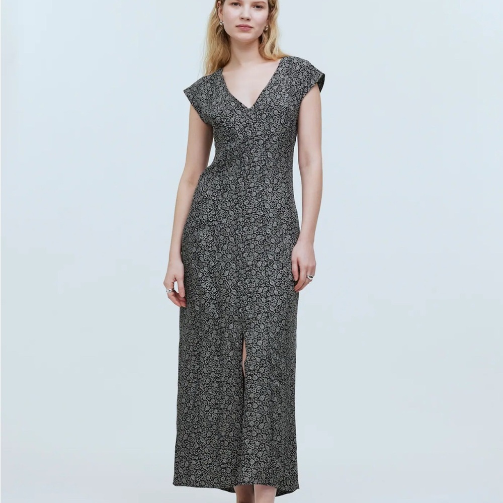 Madewell Cap-Sleeve V-Neck Midi Dress in Floral Cupro-Blend